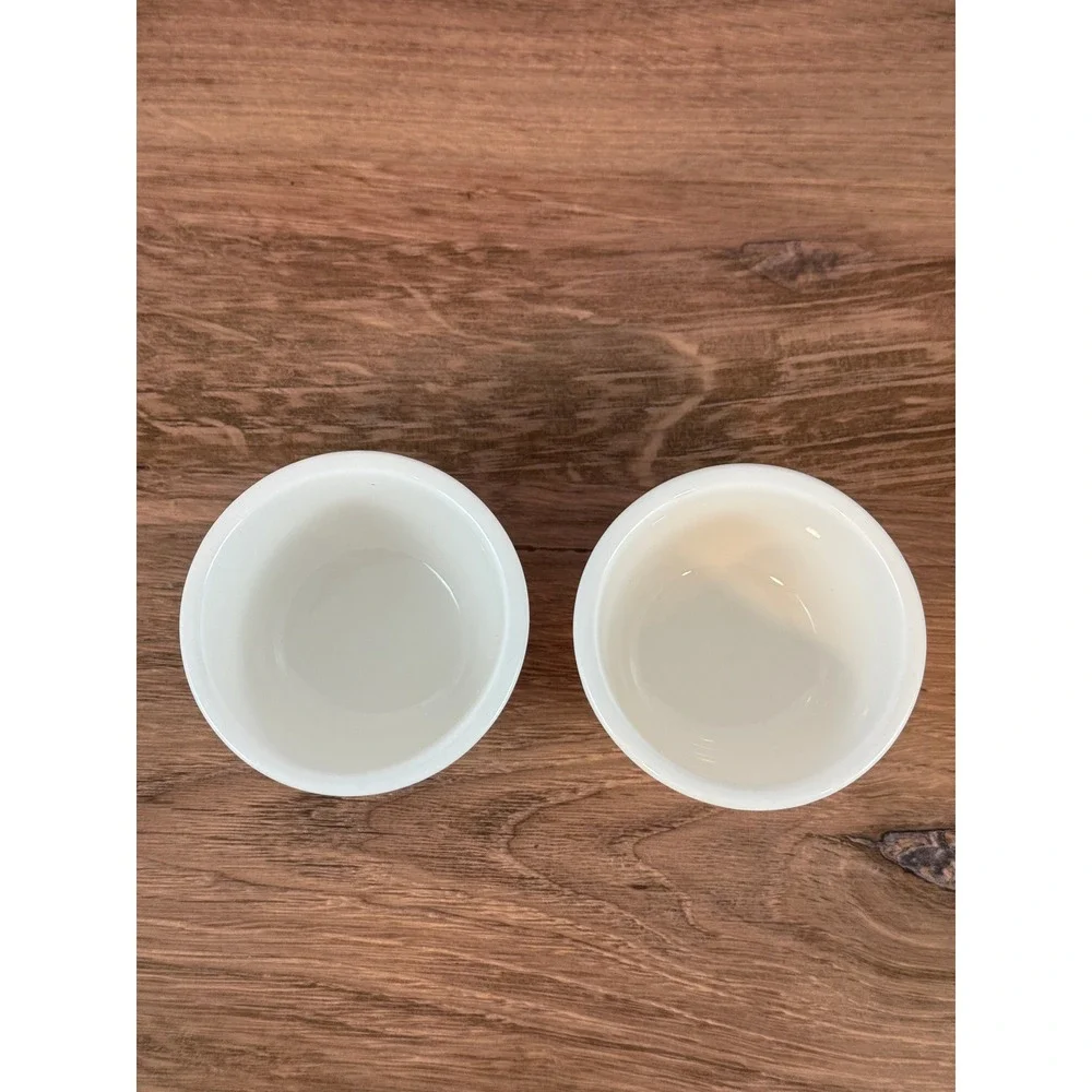 VTG PAIR (2) Lhong‎ Tao Blue and White Blueberry Pattern Porcelain Teacups